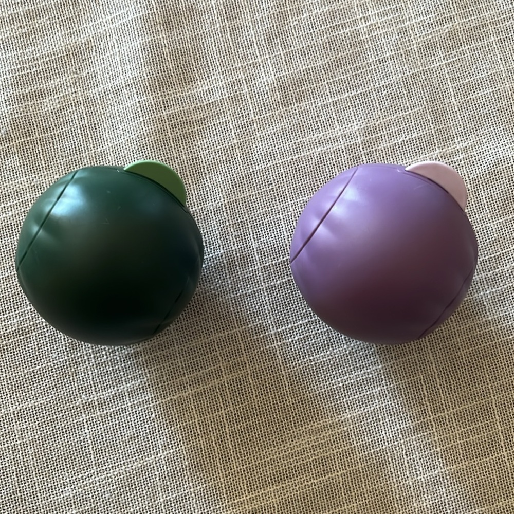 Reusable Lint Remover Ball - Picture 3 of 7